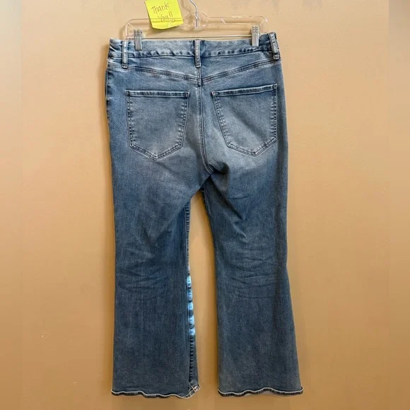 Express Mid Rise FlexX 70’s Flare Denim Jeans in Classic Blue - Picture 6 of 11